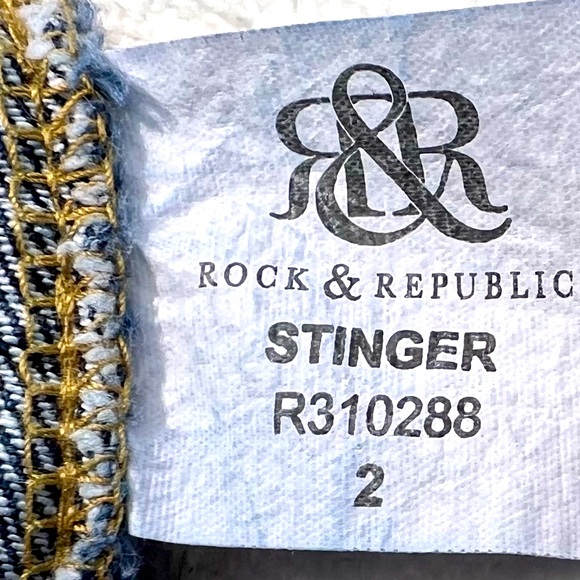 ROCK & REPUBLIC STINGER DENIM JEAN SHORTS - Picture 2 of 15